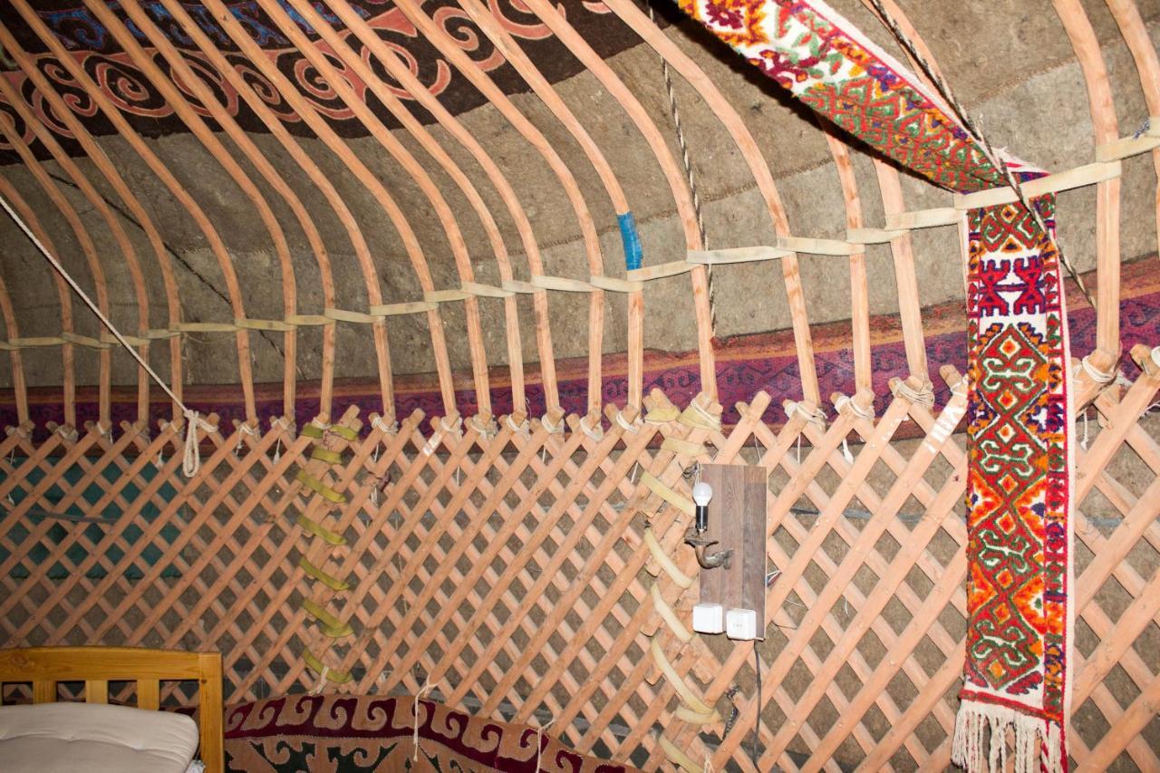 Hotel Kyzylkum Nights Camp & Family Yurt Nurota Exterior foto